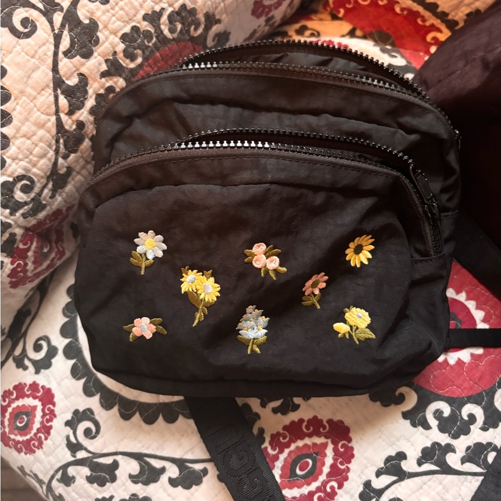 Fanny Pack Embroidered Ditsy